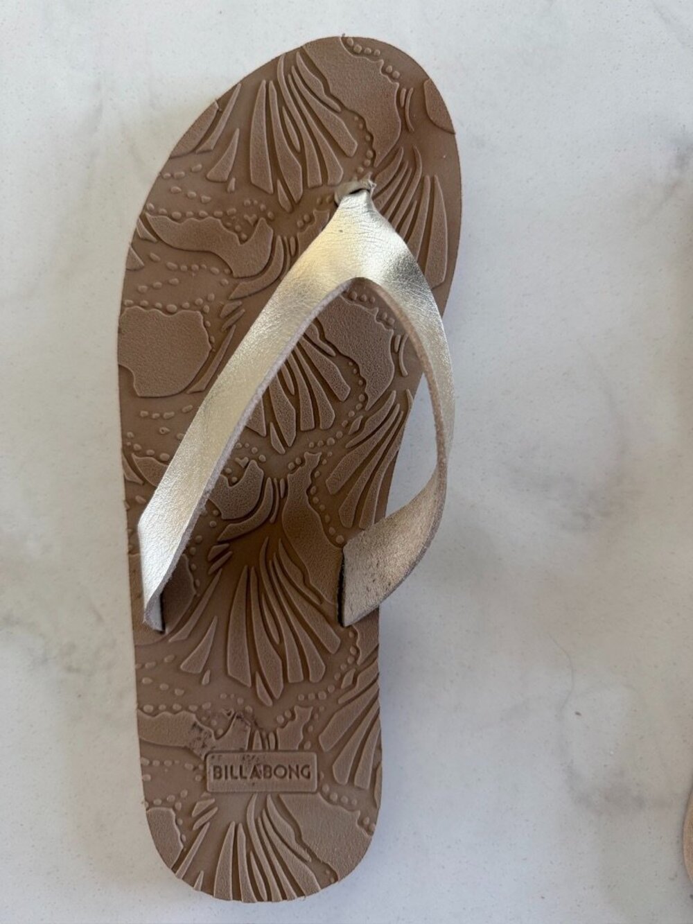 Billabong Metallic Silver Thong Flip Flops Beach Summer Sandals - Picture 3 of 13